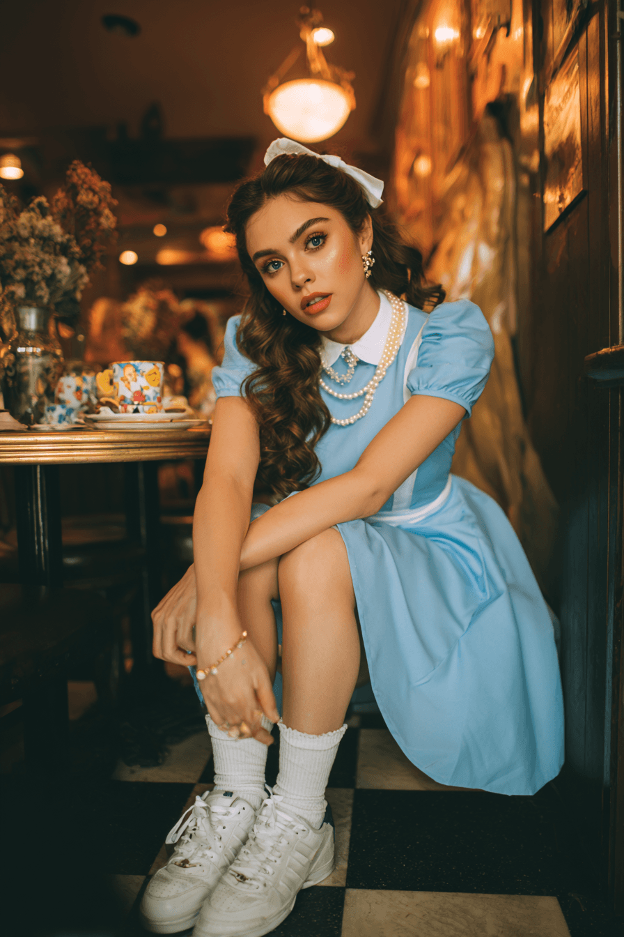 27 Magical Alice in Wonderland Costume Ideas for Every Party