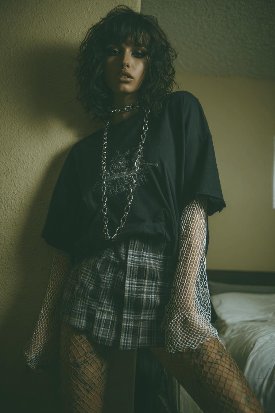 27 Chic Vamp Outfit Styles Every Fashion Rebel Will Love