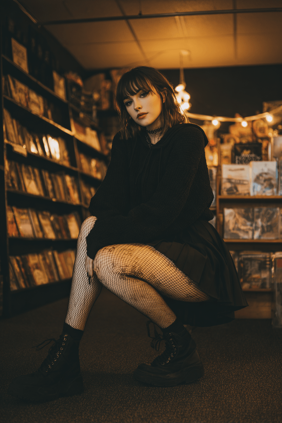 27 Chic Vamp Outfit Styles Every Fashion Rebel Will Love