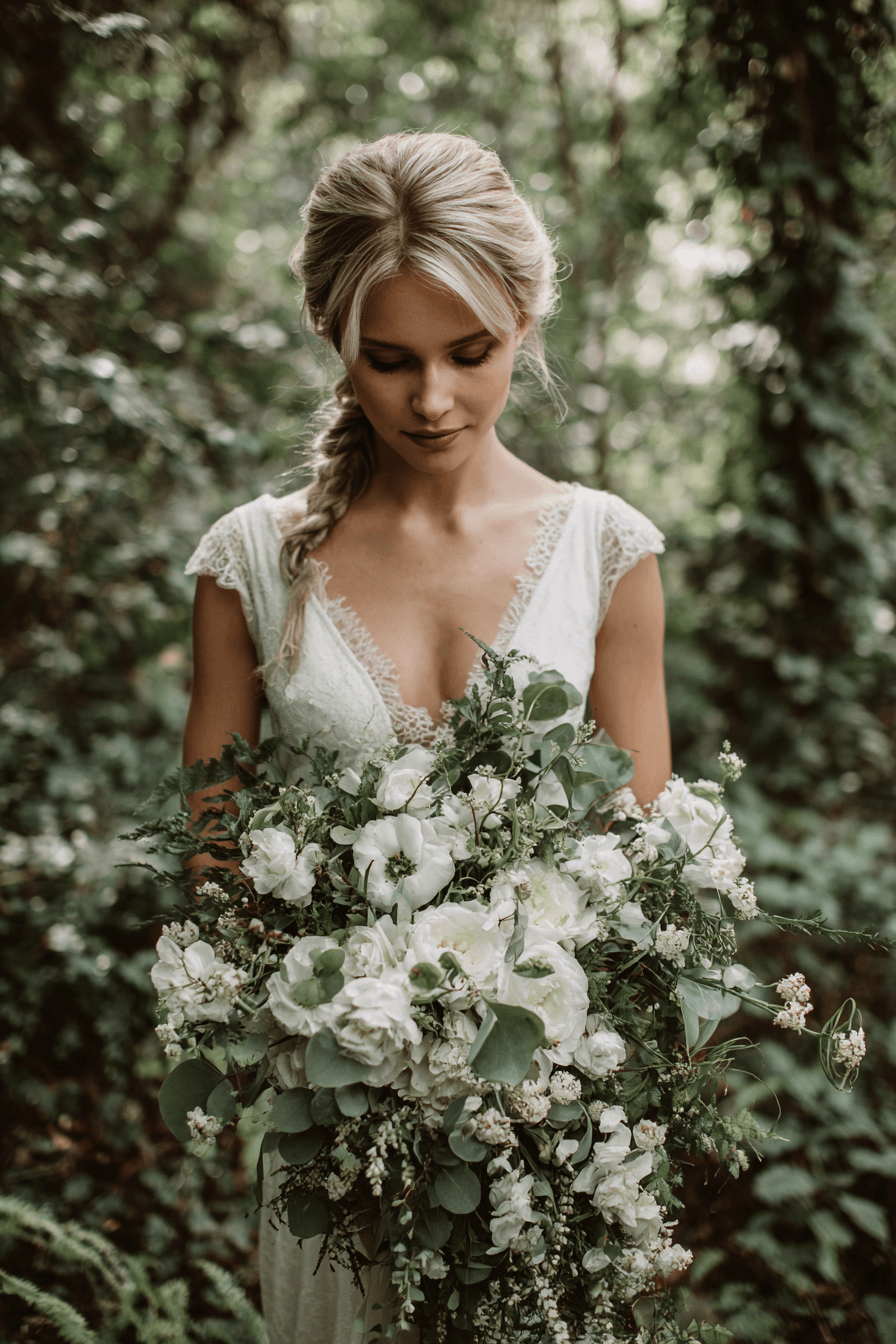 27 Dreamy Cascading Wedding Bouquet Designs Brides Love
